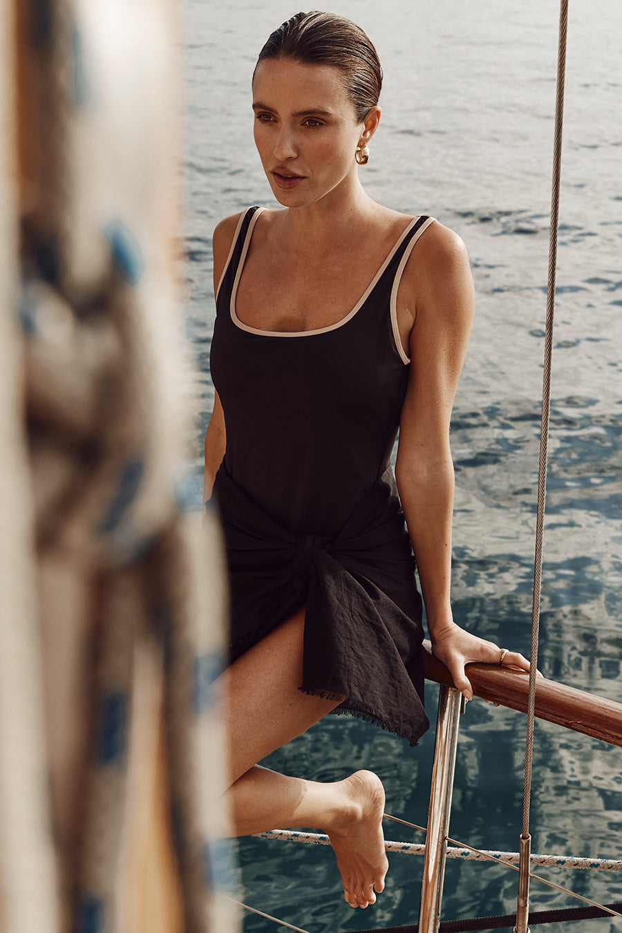 NOVA BLACK LINEN SARONG