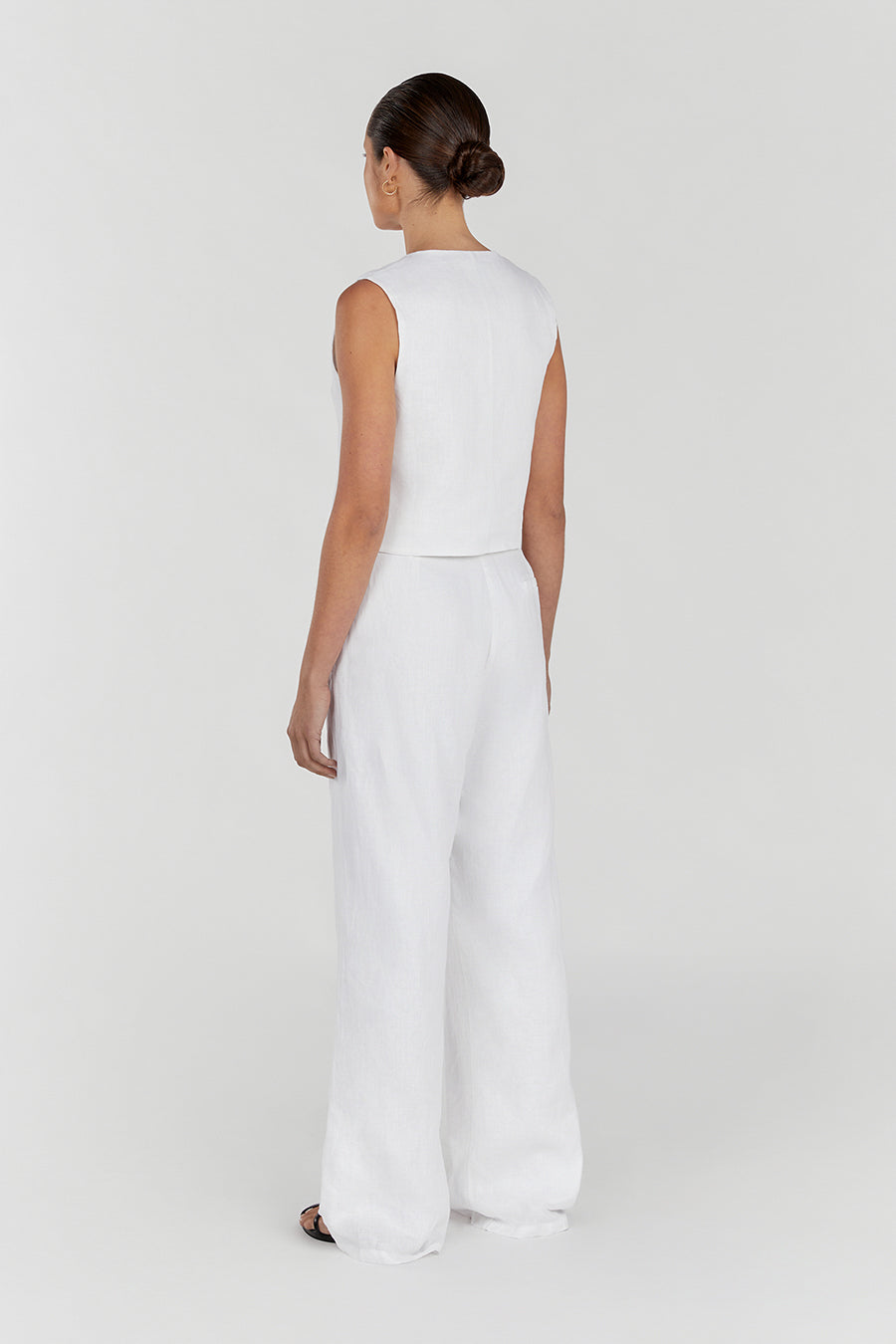 BANKS WHITE LINEN VEST