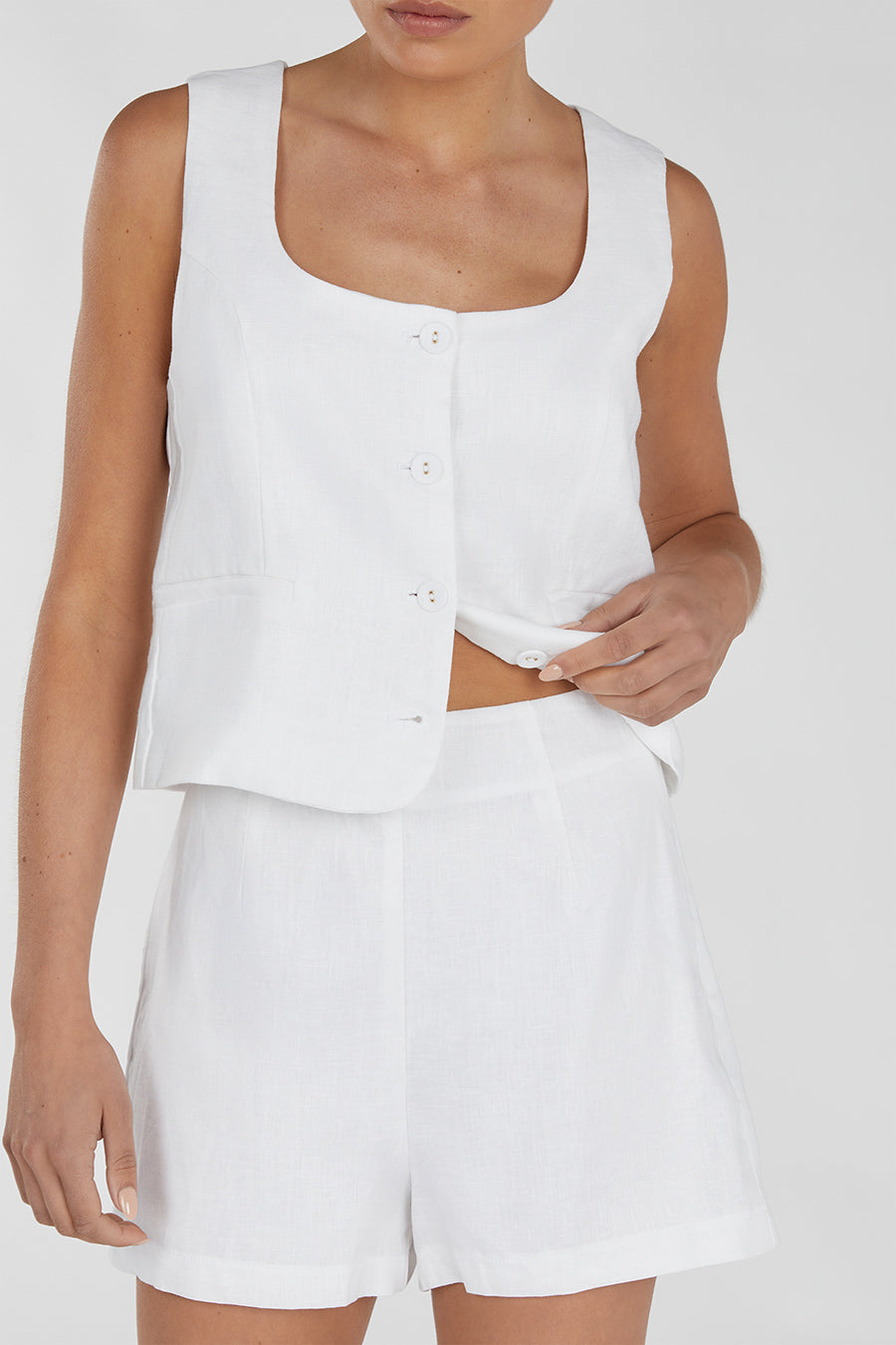 JESSIE WHITE LINEN SHORT
