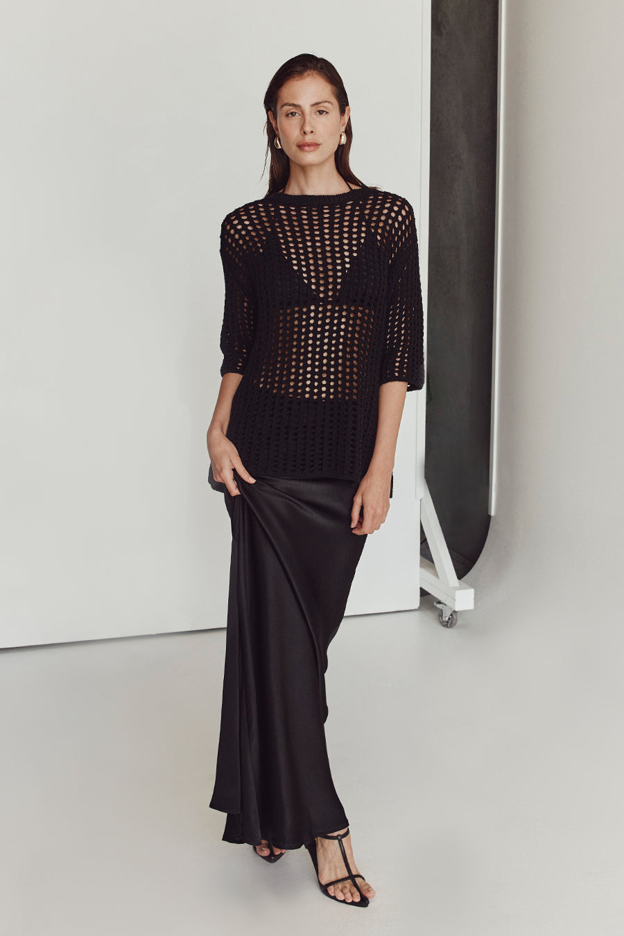 HUNTER BLACK CROCHET TEE