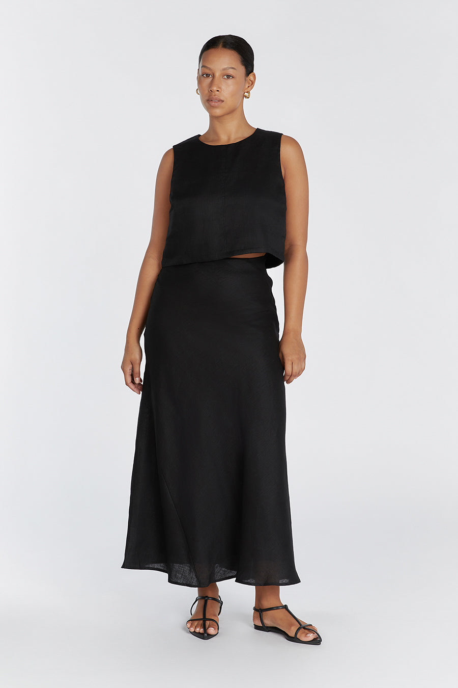 MONICA BLACK SCOOP LINEN CROP TOP