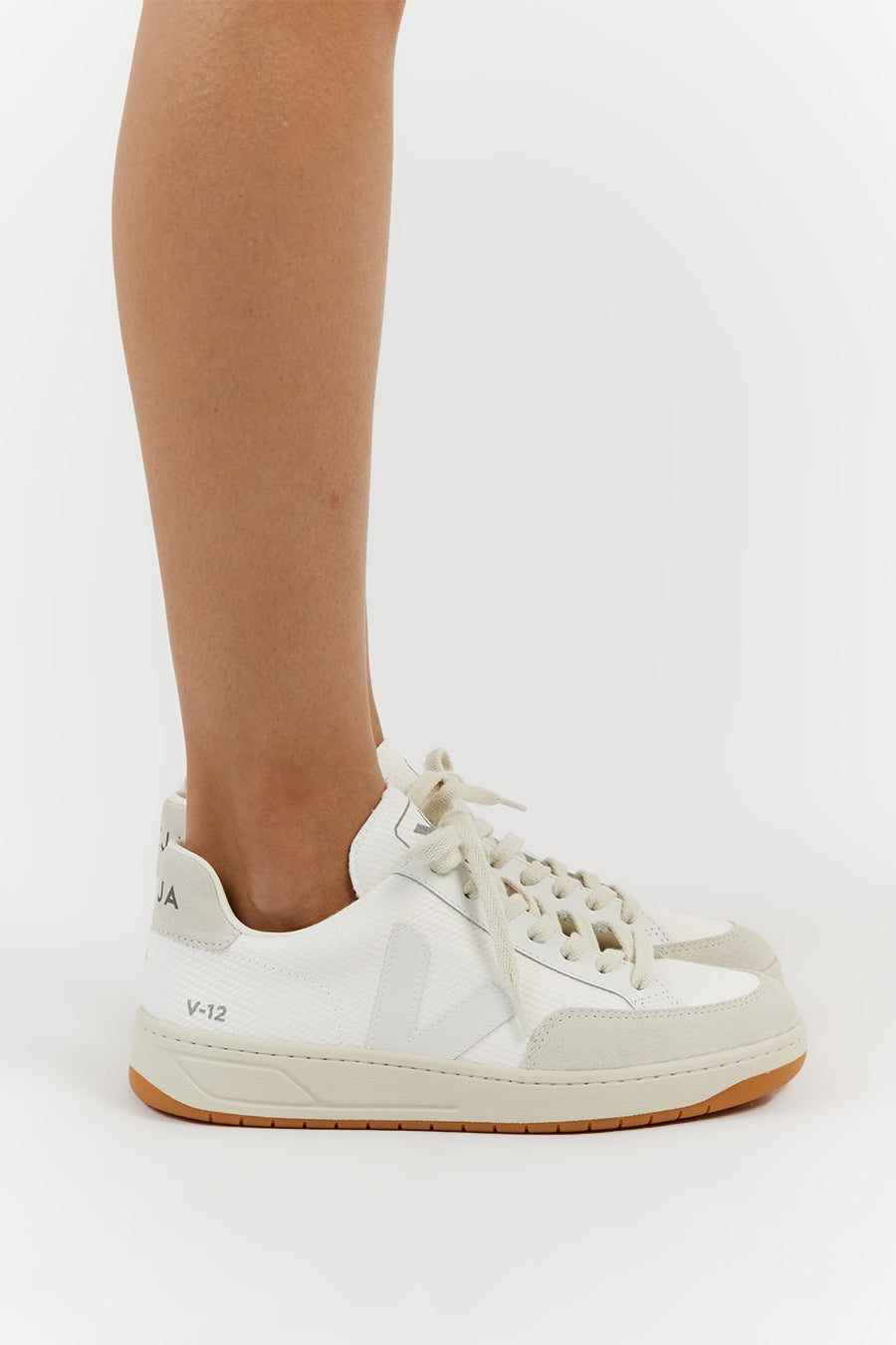 VEJA V-12 B-MESH WHITE NATURAL