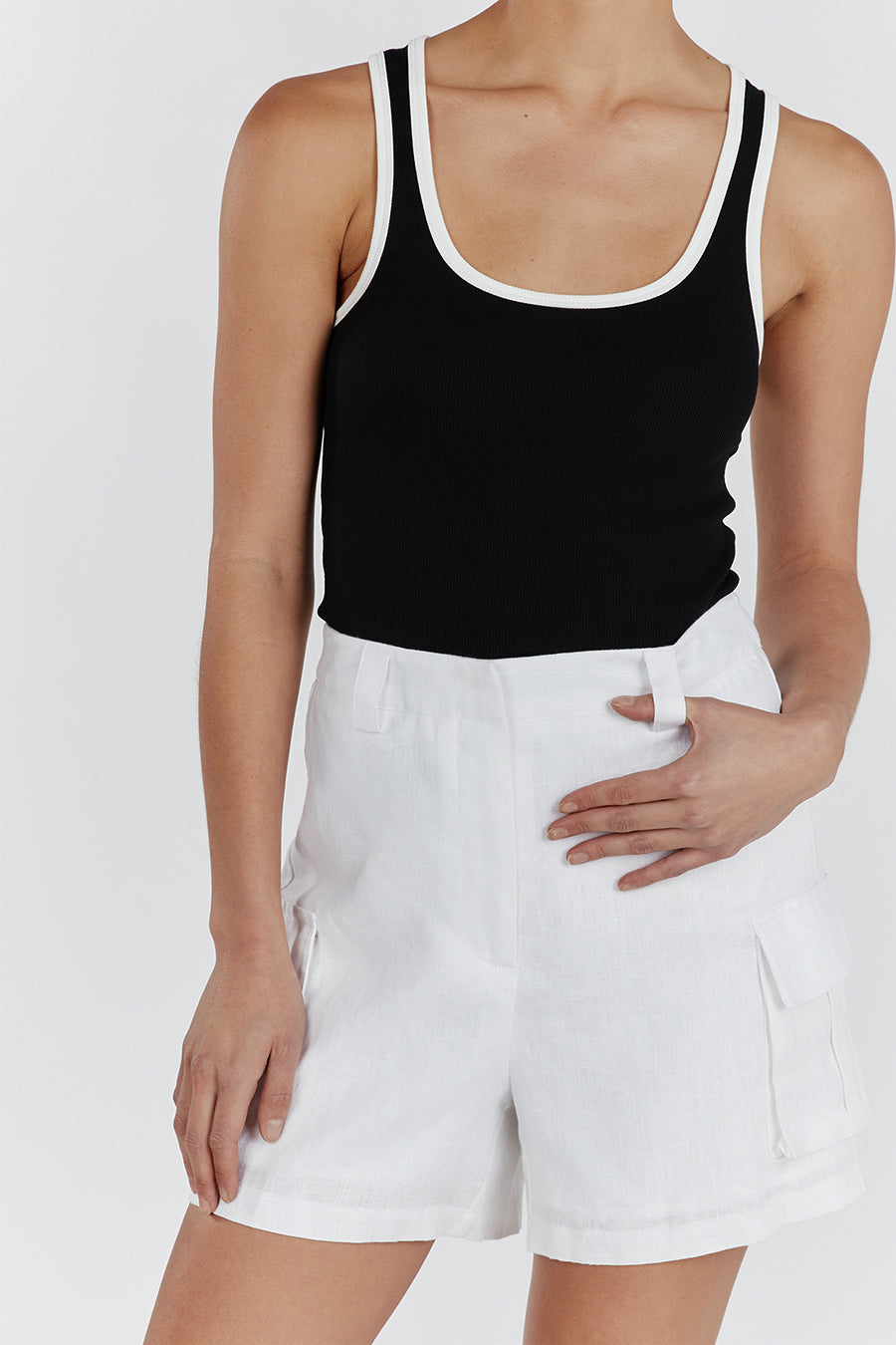 INGRID WHITE LINEN CARGO SHORT