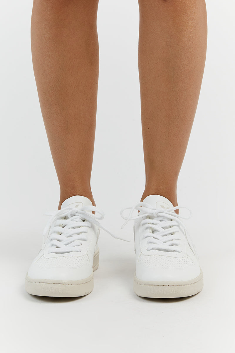 VEJA V-10 CWL FULL WHITE