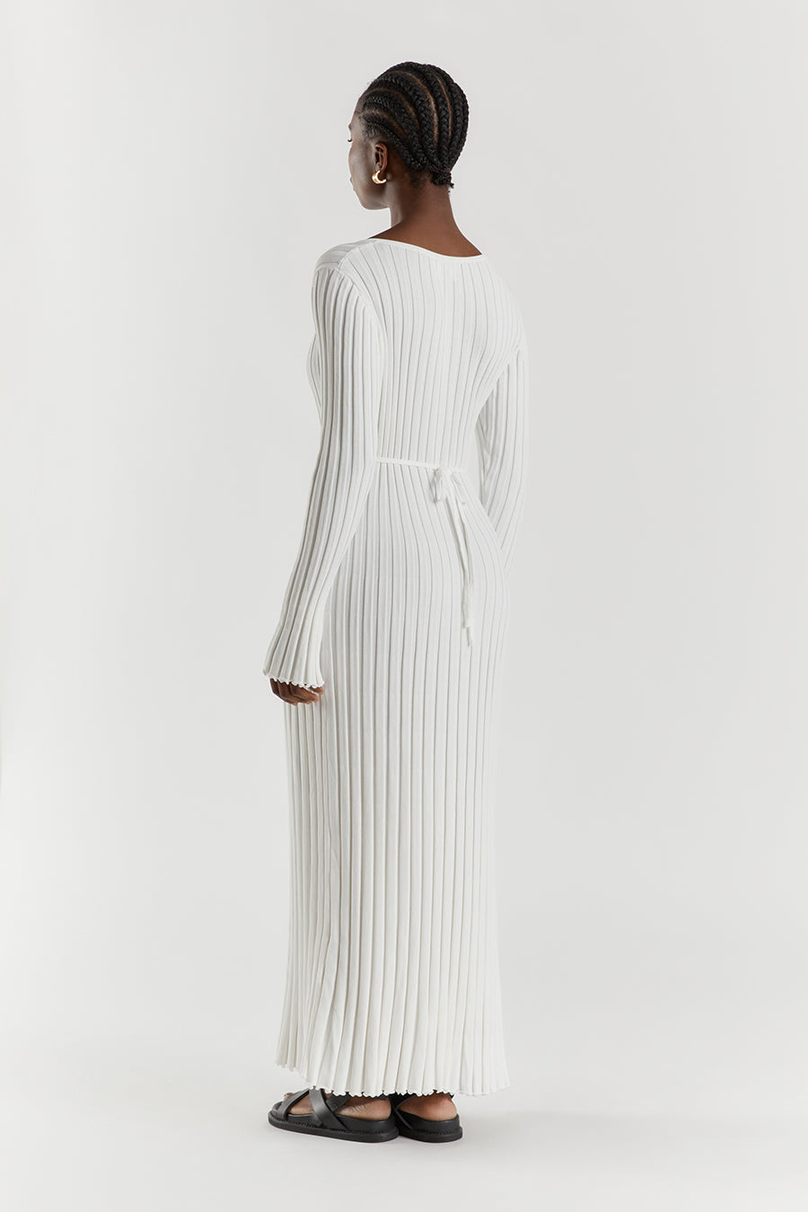 REIGN WHITE SLEEVED KNIT MIDI DRESS