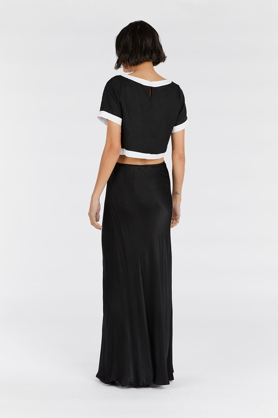 CARTER BLACK LINEN CROP TOP