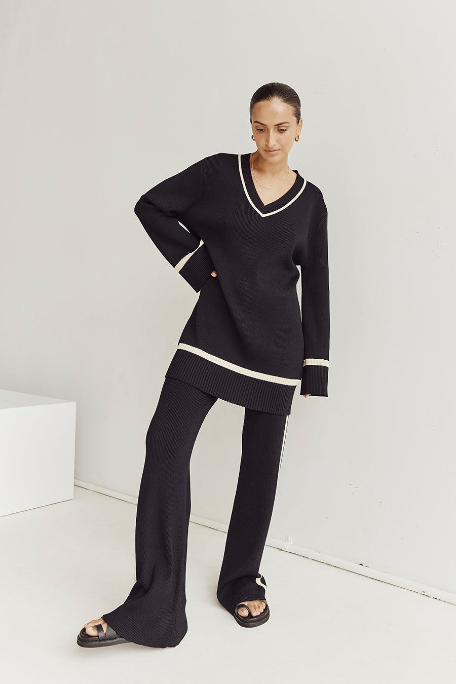 ELSIE BLACK KNIT JUMPER