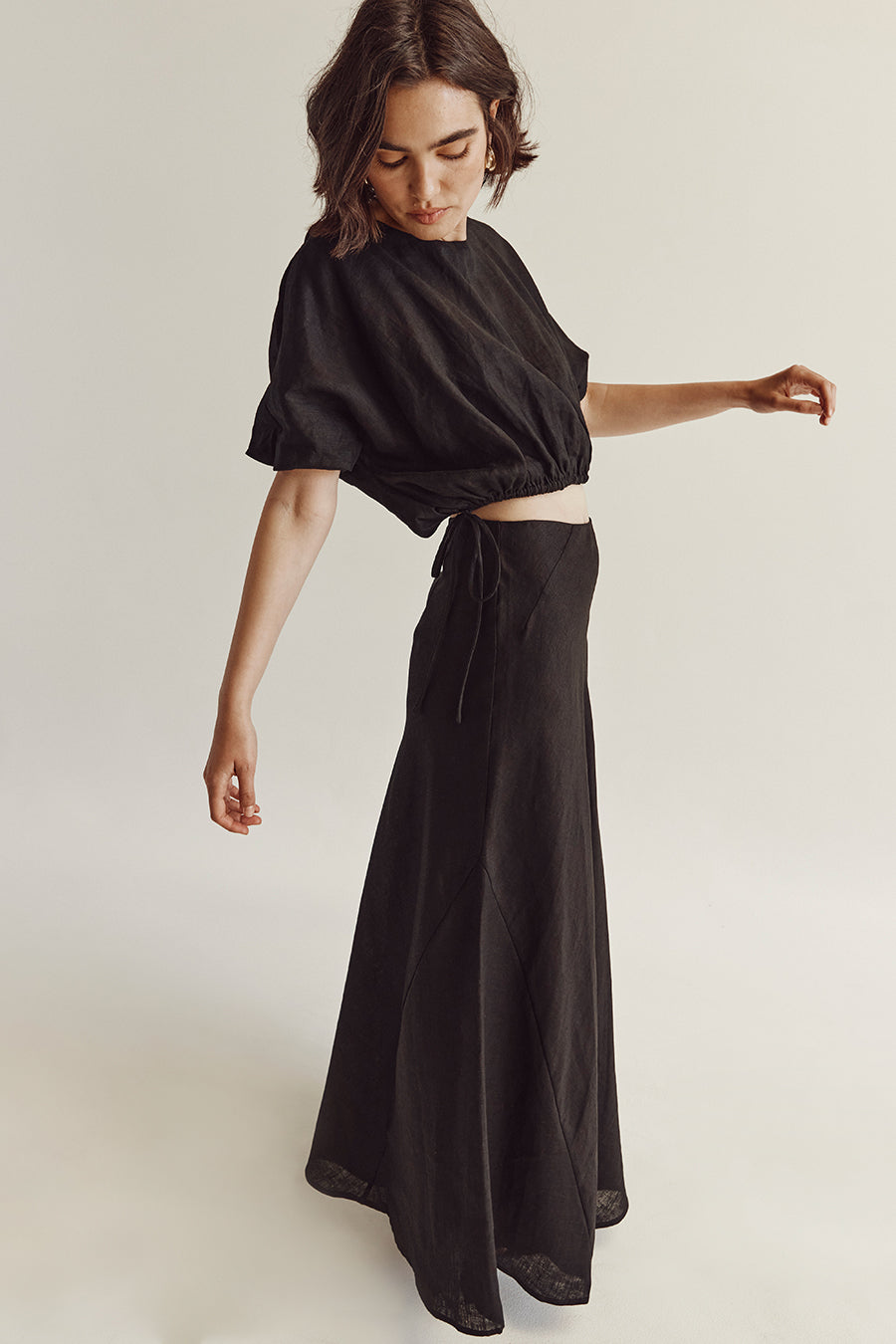 GEORGIA BLACK LINEN CROP TOP