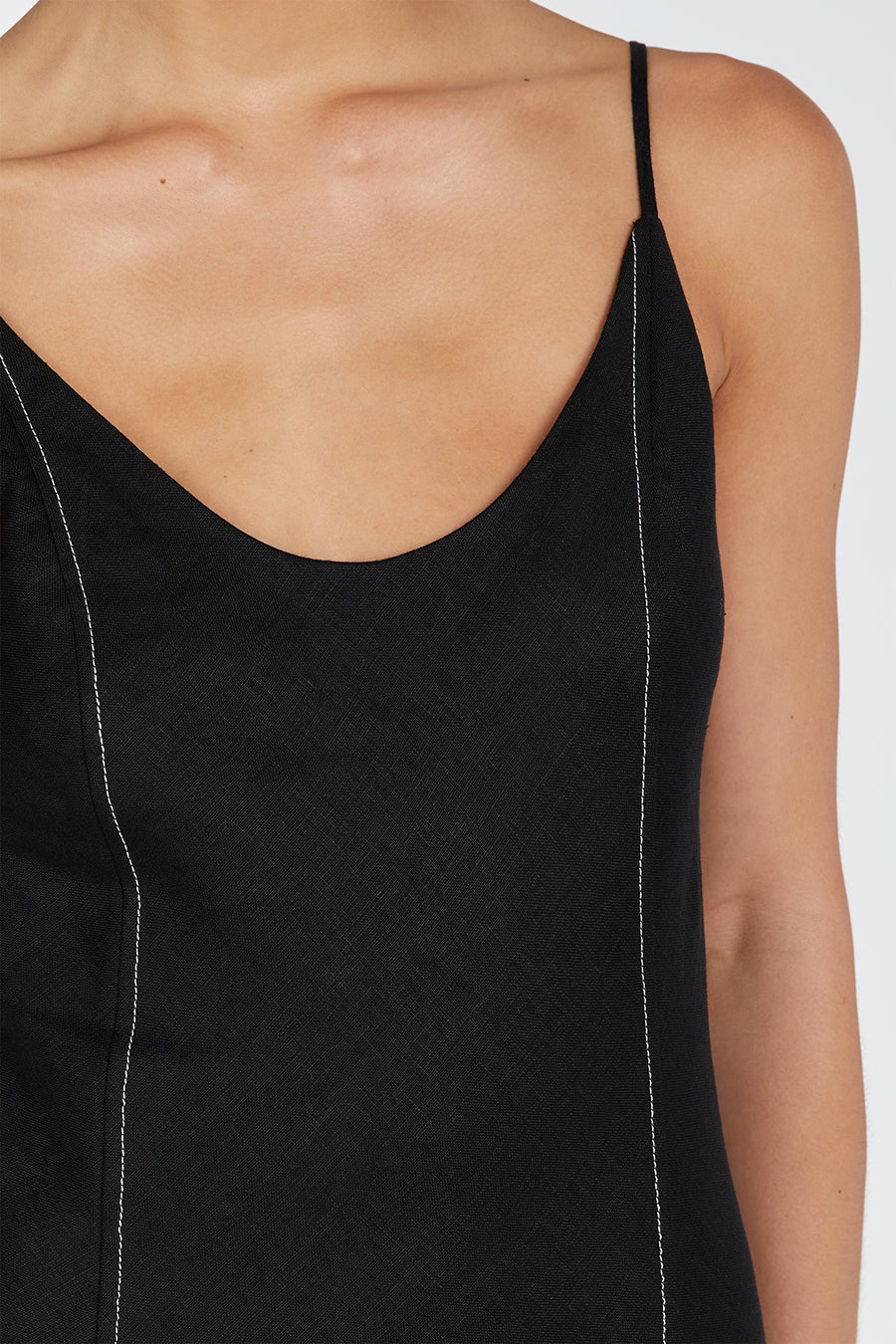 GIANA BLACK LINEN SCOOP MAXI DRESS