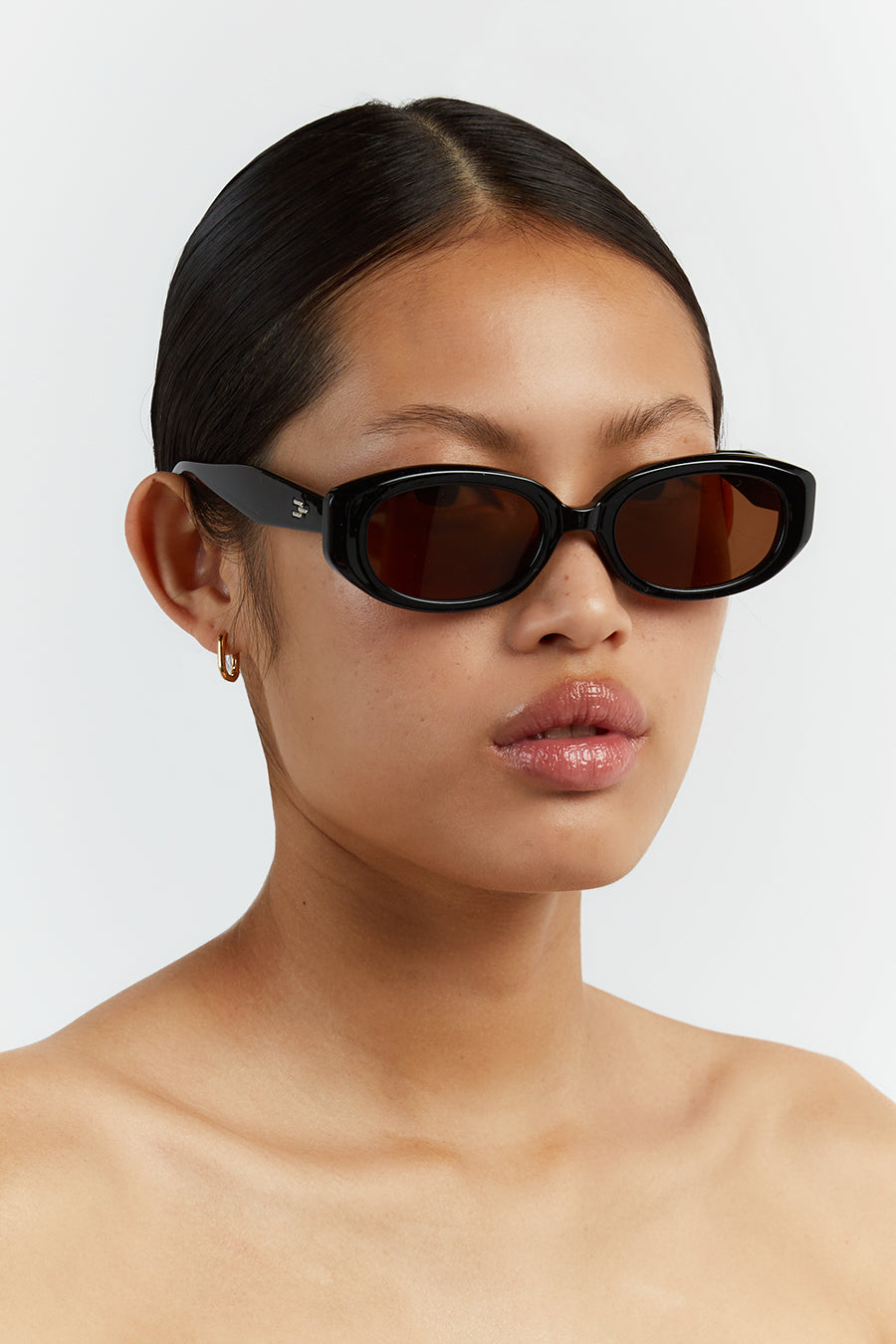 FOWLER BLACK OVAL SUNGLASSES