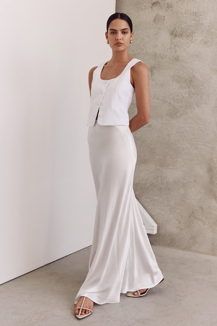 OSCAR WHITE SCOOP NECK LINEN VEST