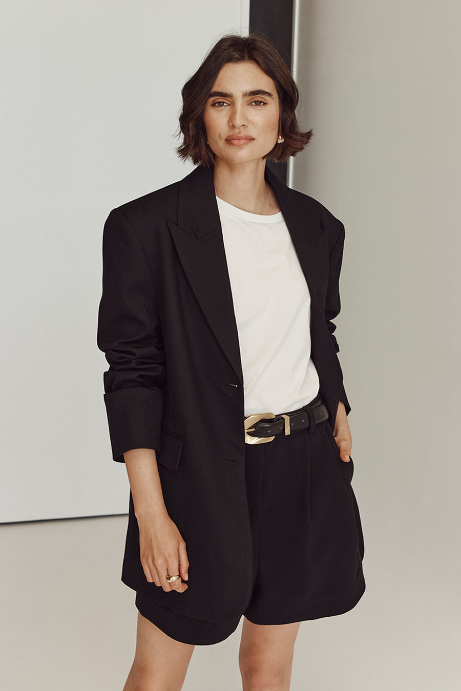 ROWAN TAILORED BLACK SHORT