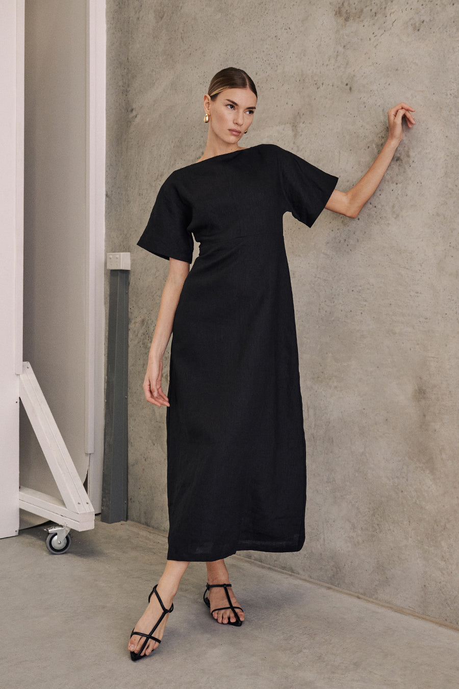 LYNDAL BLACK LINEN MIDI DRESS
