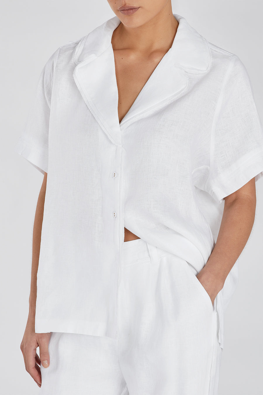 DULCE WHITE LINEN FRINGE SHIRT