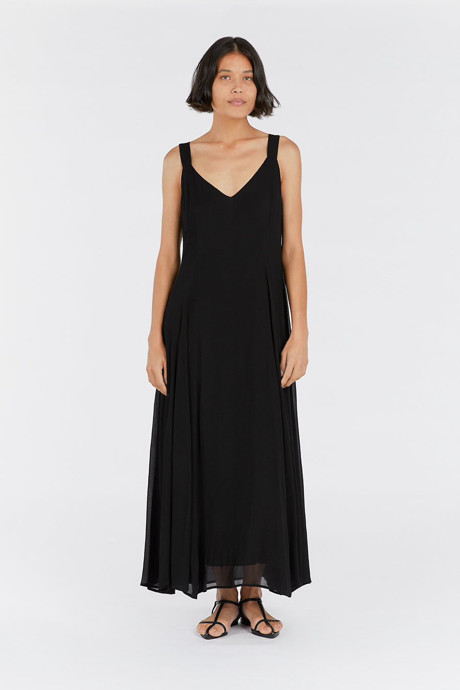 EMILY BLACK V-NECK MAXI DRESS