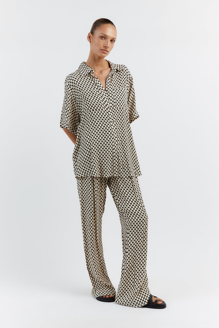 MAE BLACK/CREAM GEO DRAWSTRING PANT