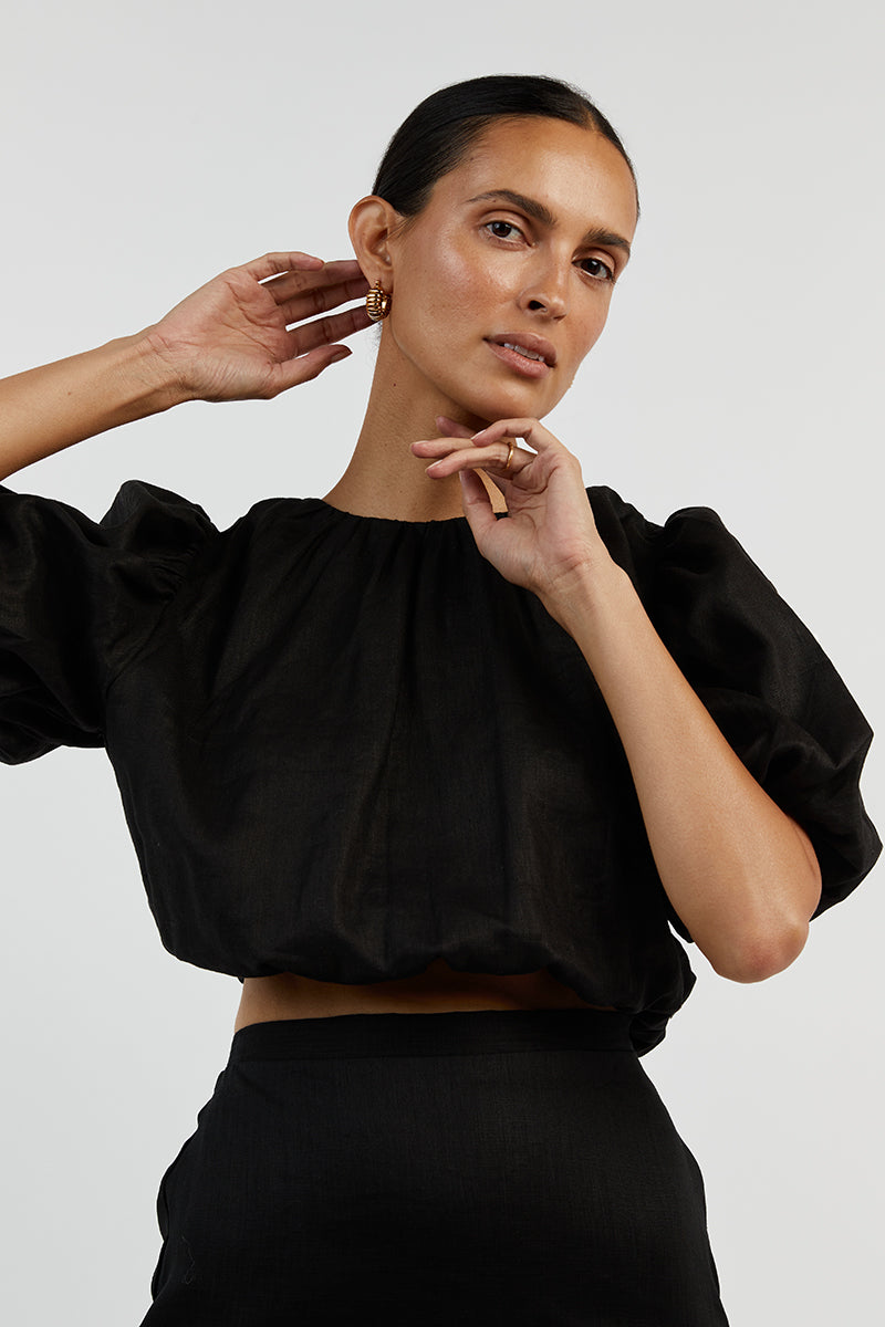 NAT BLACK GATHERED LINEN CROP TOP