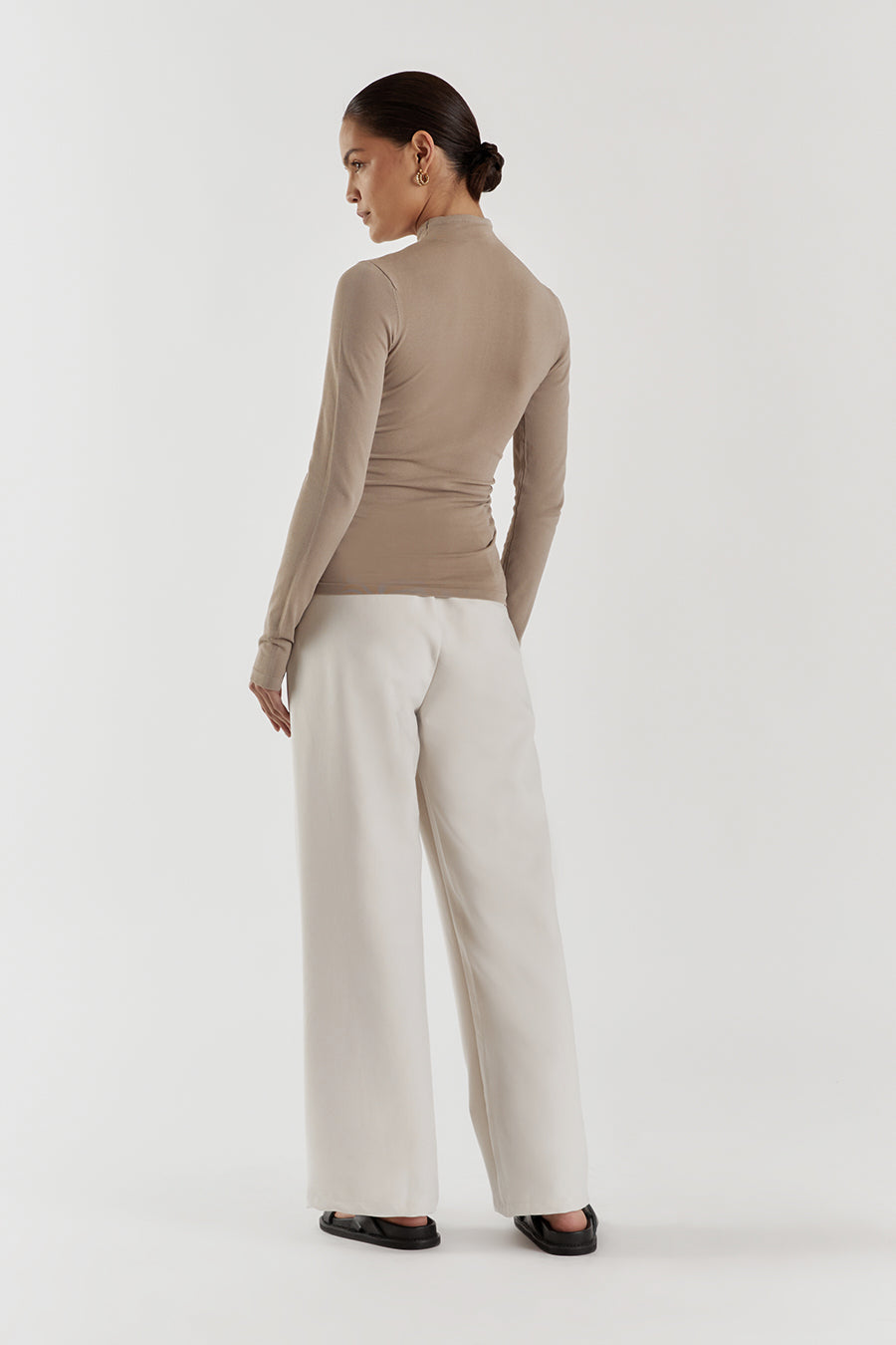 NIX TAUPE LONG SLEEVE KNIT TOP