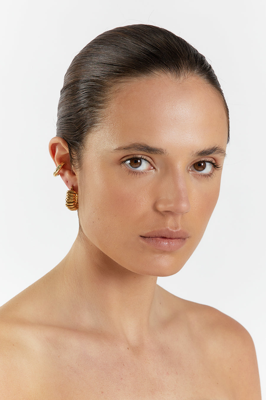 LUV AJ AMALFI EAR CUFF GOLD