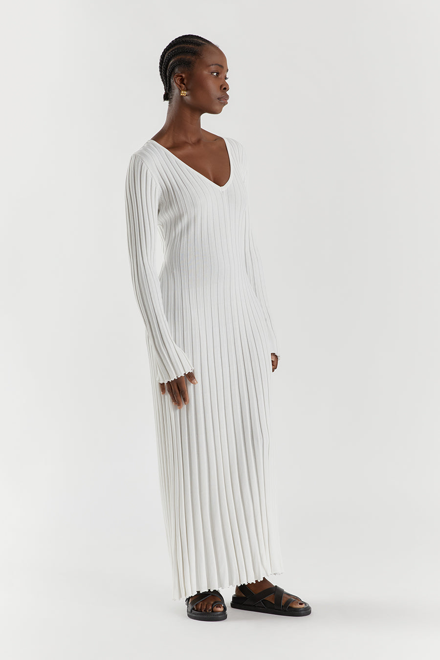 REIGN WHITE SLEEVED KNIT MIDI DRESS