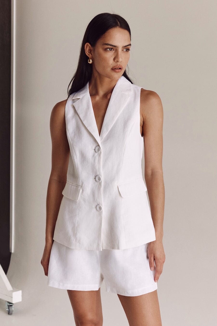 JESSIE WHITE LINEN SHORT