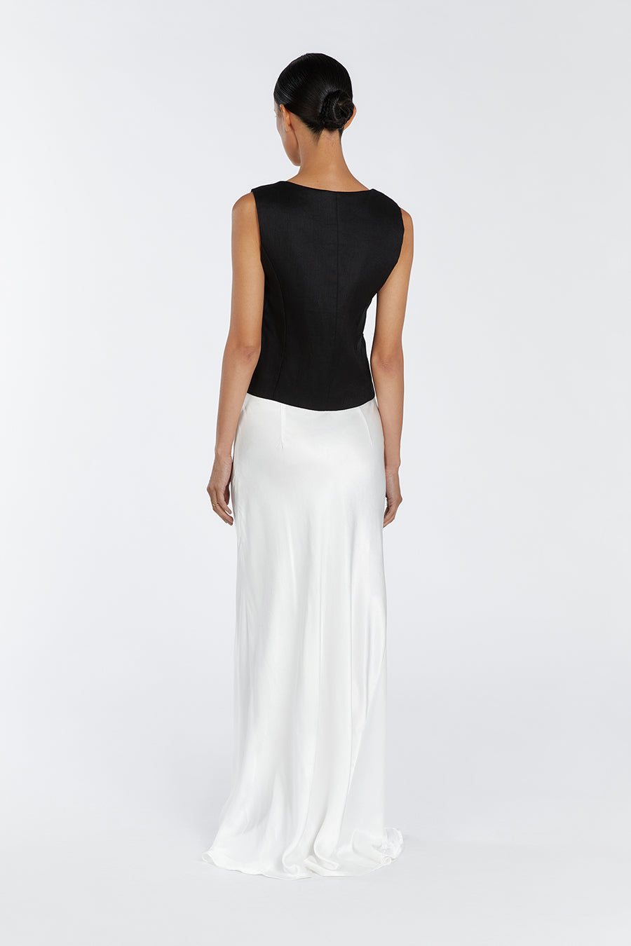 OSCAR BLACK SCOOP NECK LINEN VEST