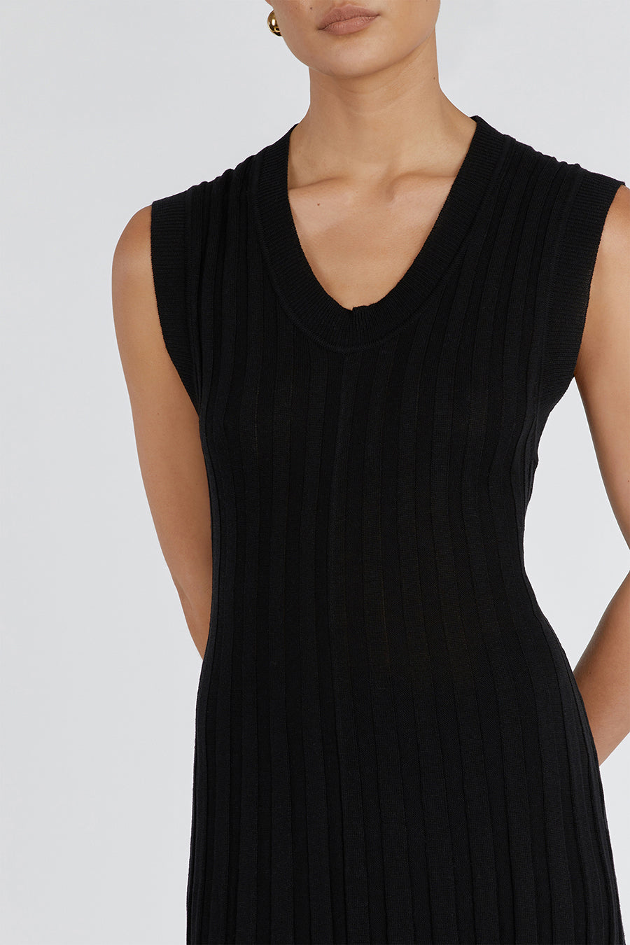 ASTRID BLACK SCOOP MIDI DRESS