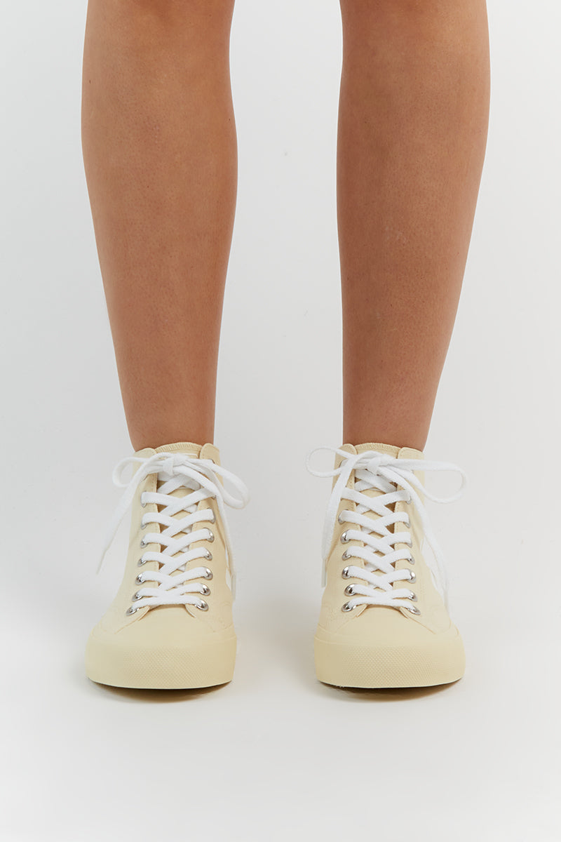 VEJA WATA II CANVAS BUTTER WHITE