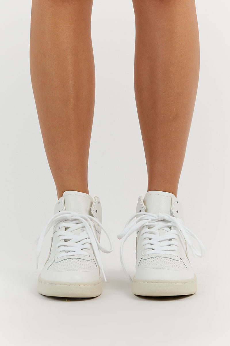 VEJA V-15 LEATHER WHITE NATURAL