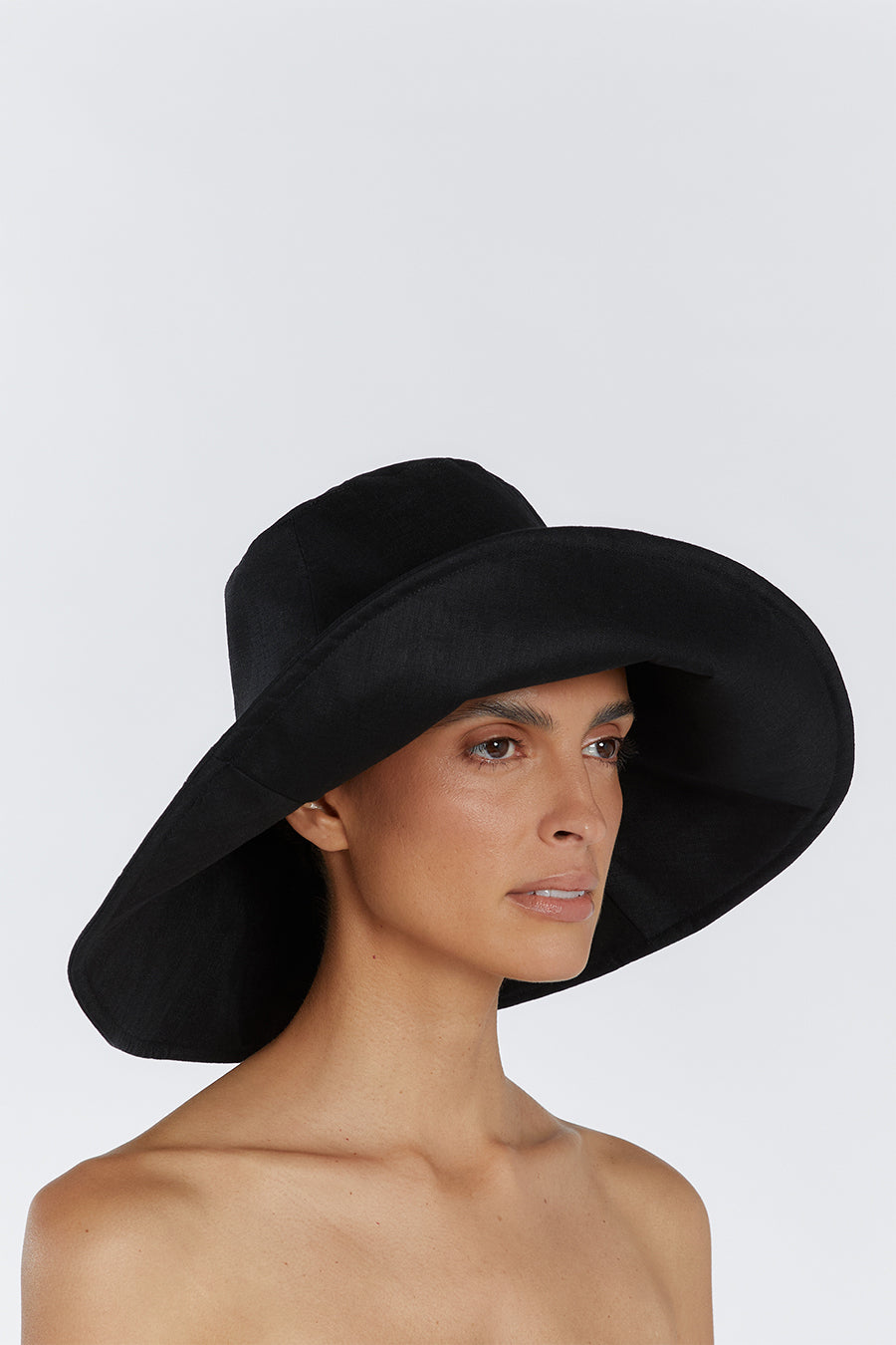 DIANA BLACK LINEN WIDE BRIM HAT