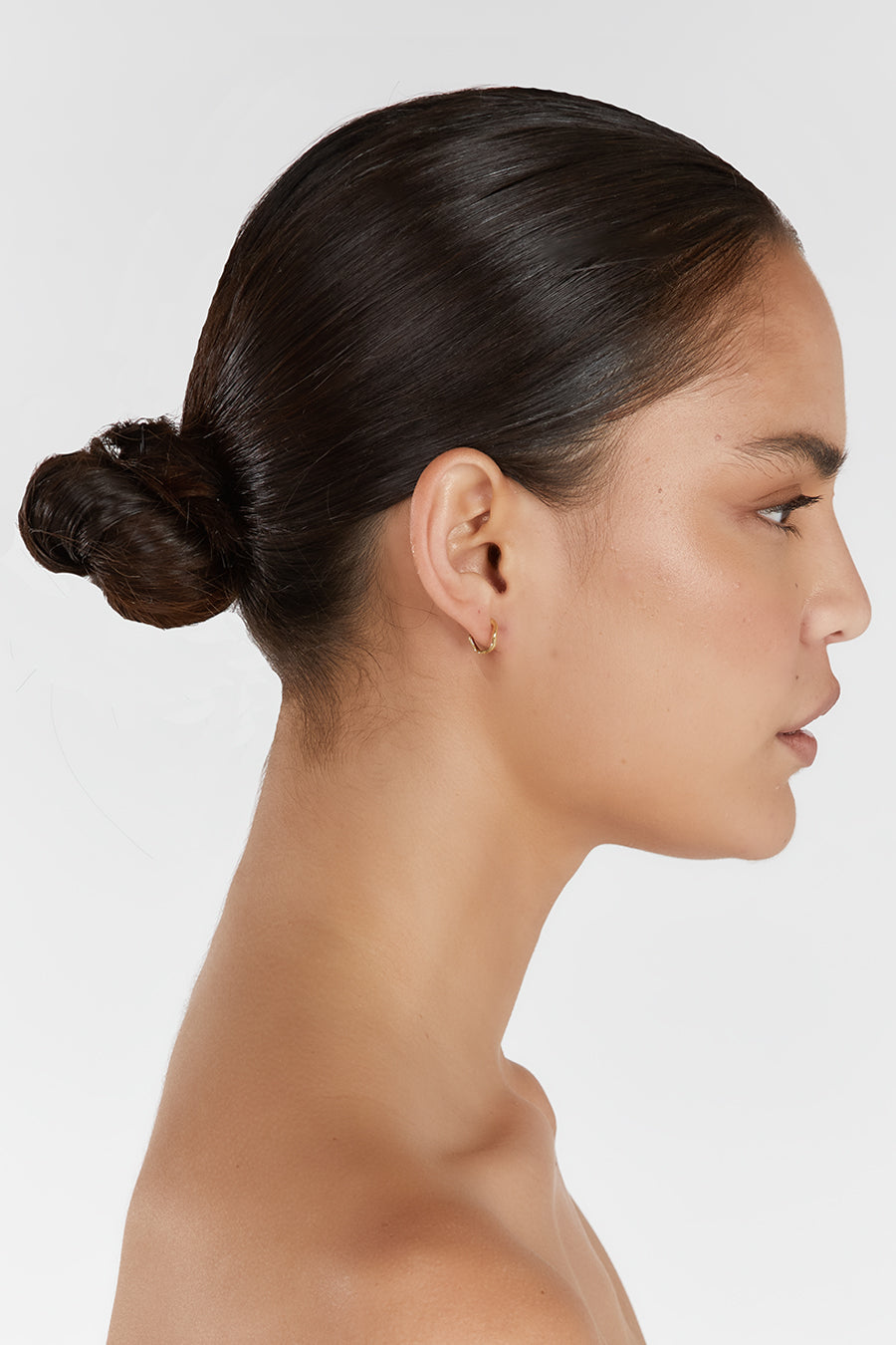 SAINT VALENTINE VERA WAVE GOLD HUGGIE EARRINGS