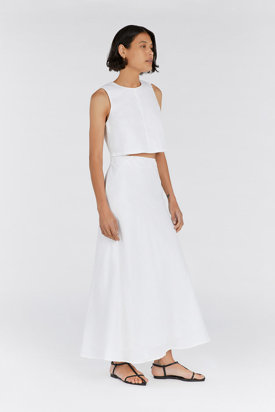 MONICA WHITE SCOOP LINEN CROP TOP