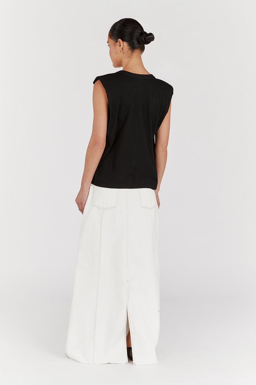 AIDEN BLACK MUSCLE TANK