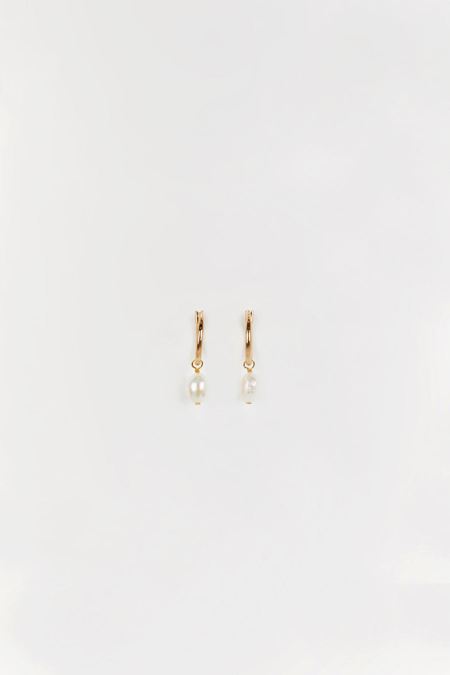 SAINT VALENTINE MINI KESHI GOLD HOOP EARRING