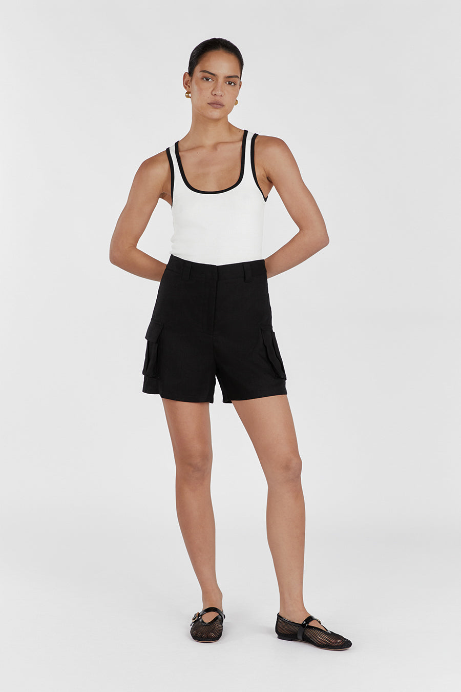 INGRID BLACK LINEN CARGO SHORT