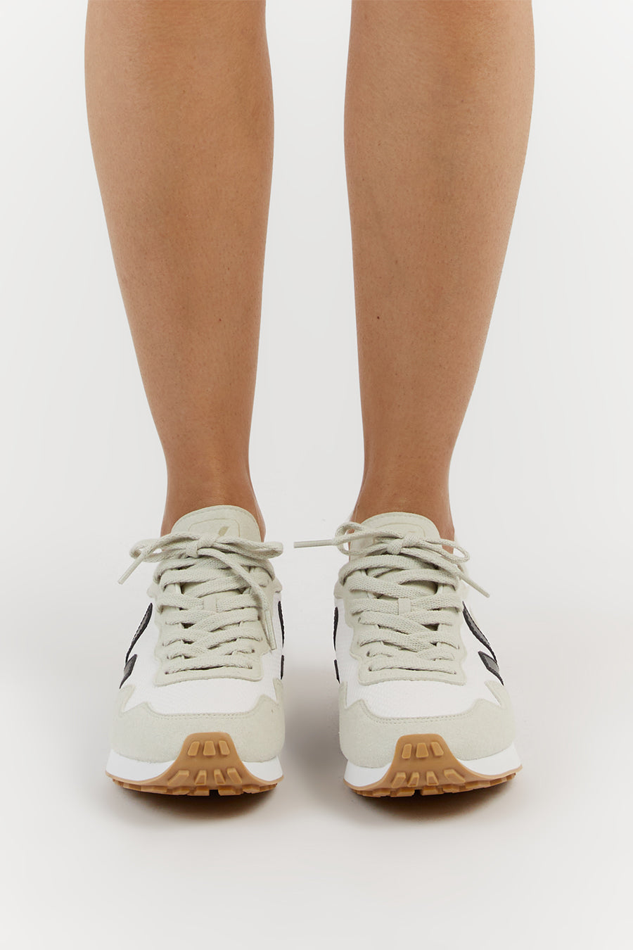 VEJA SDU ALVOMESH WHITE BLACK