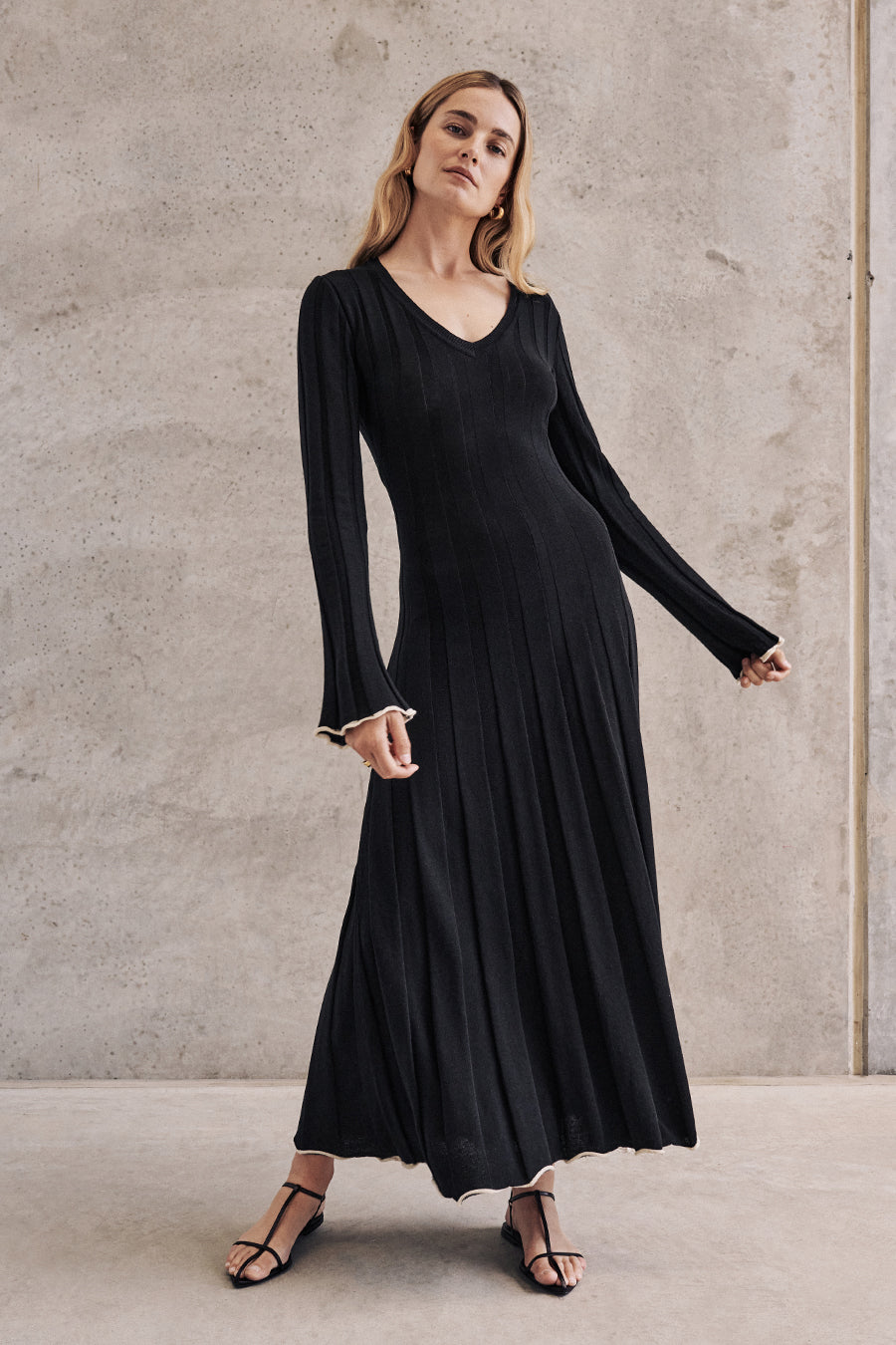 FLORA BLACK V NECK KNIT MIDI DRESS