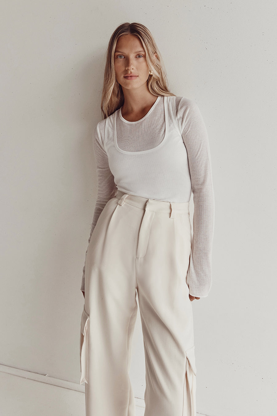 JUDE OFF WHITE SLEEVED LAYER TOP
