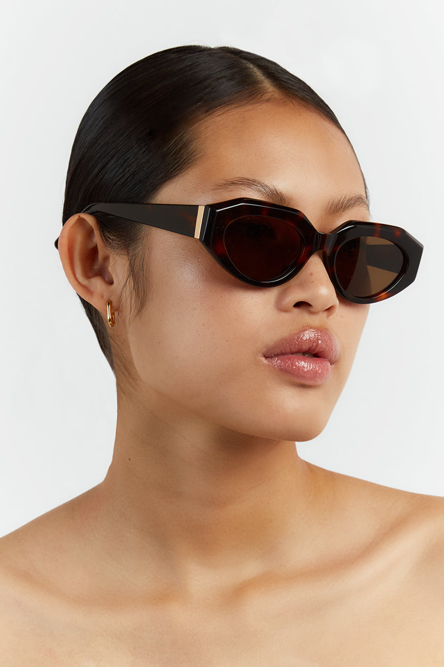 LUV LOU THE GOLDIE TORT SUNGLASSES