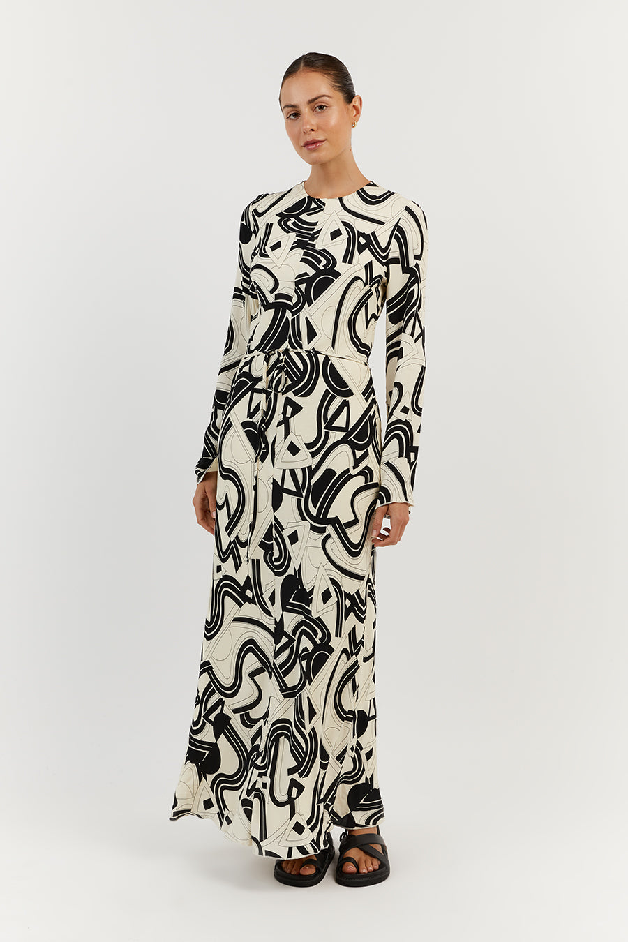 LAYTON CREAM SLEEVED DRESS