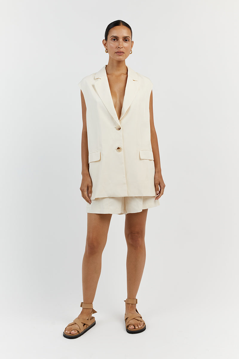 AMELIA OFF WHITE SLEEVELESS BLAZER