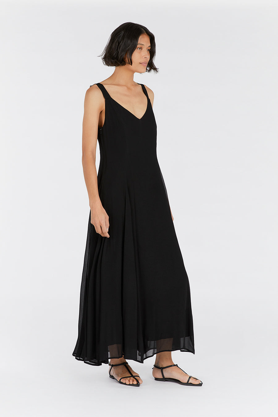 EMILY  BLACK  V-NECK MAXI DRESS