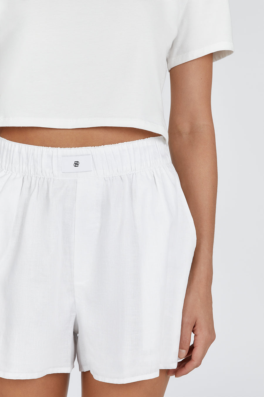 LAIKEN WHITE LINEN SHORT