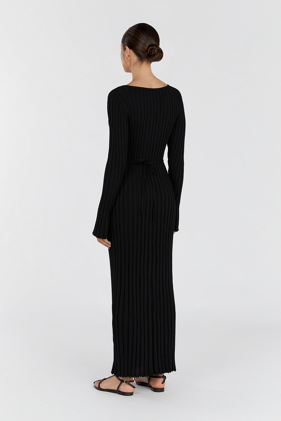 REIGN BLACK SLEEVED KNIT MIDI DRESS