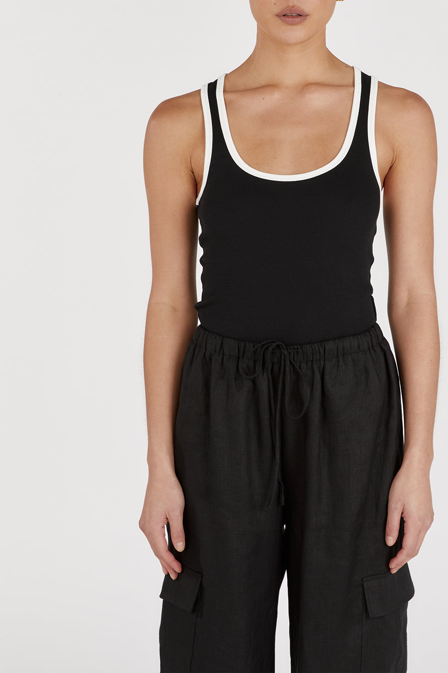 THEO BLACK CONTRAST TANK