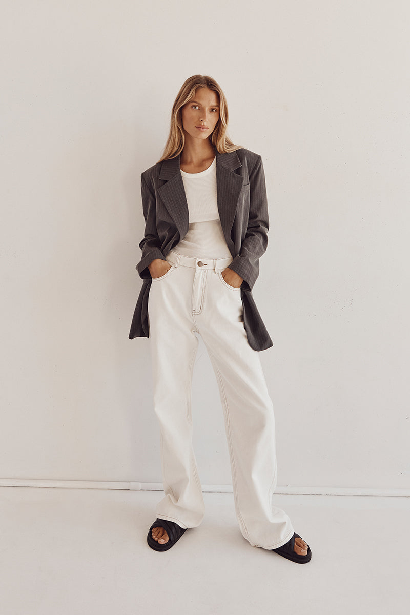 ALEXA OFF WHITE HIGH RISE STRAIGHT JEAN