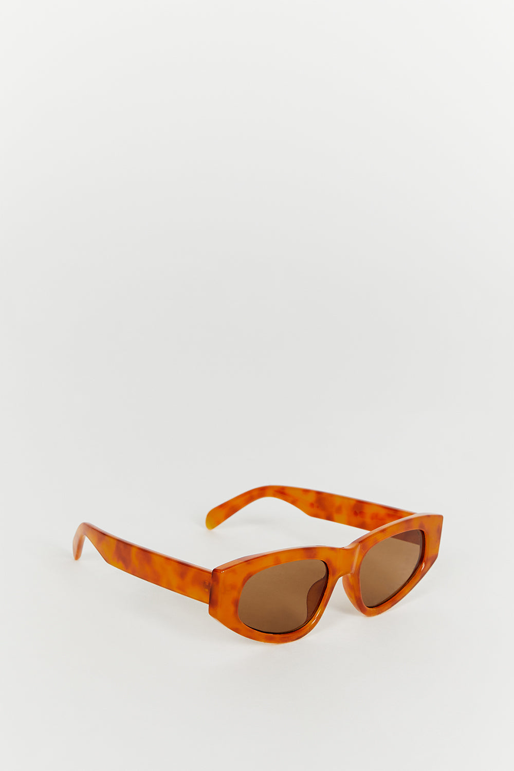 BILLY AUBURN CAT EYE SUNGLASSES
