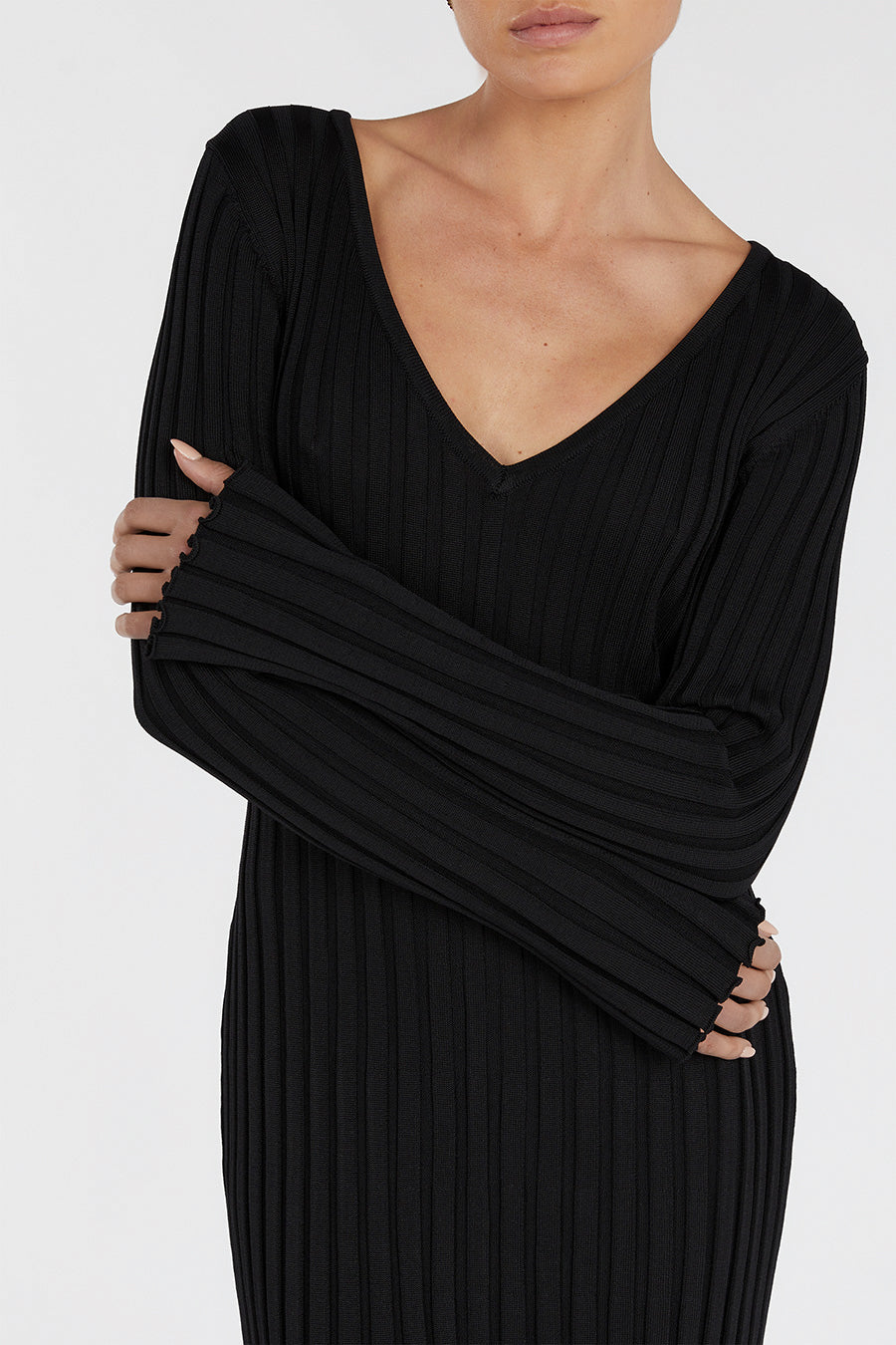 REIGN BLACK SLEEVED KNIT MIDI DRESS