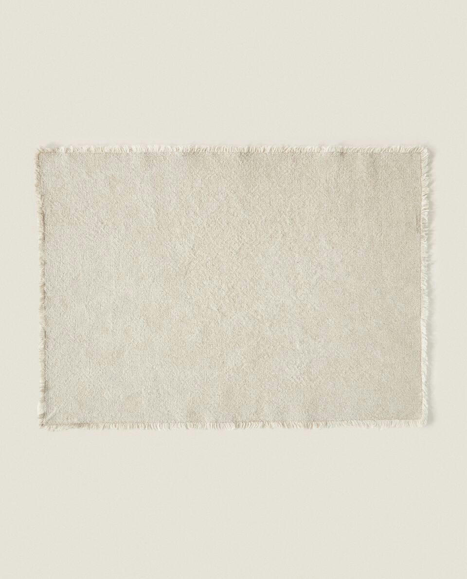 100%  PLACEMAT WITH FRINGING
