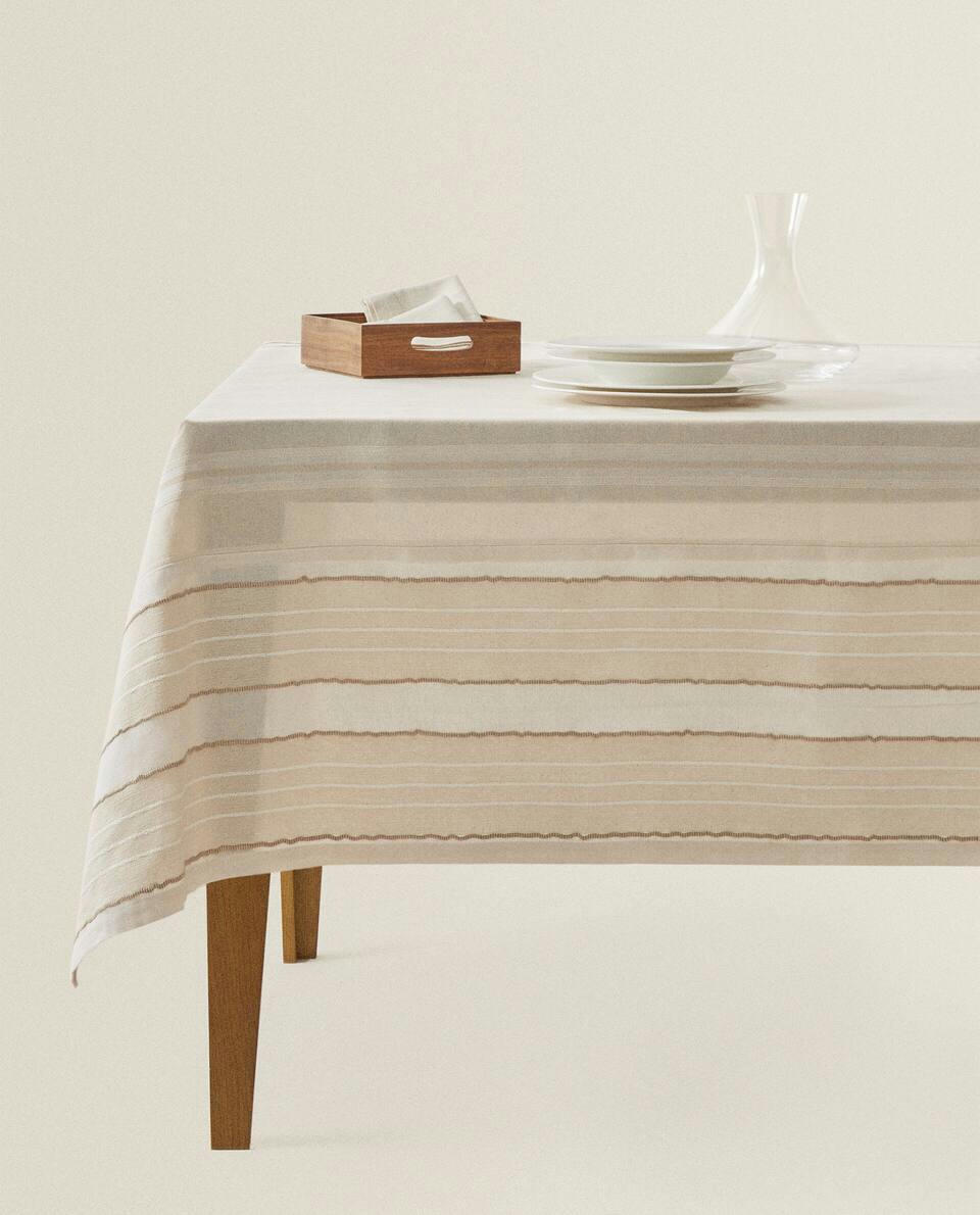 DYED THREAD  TABLECLOTH